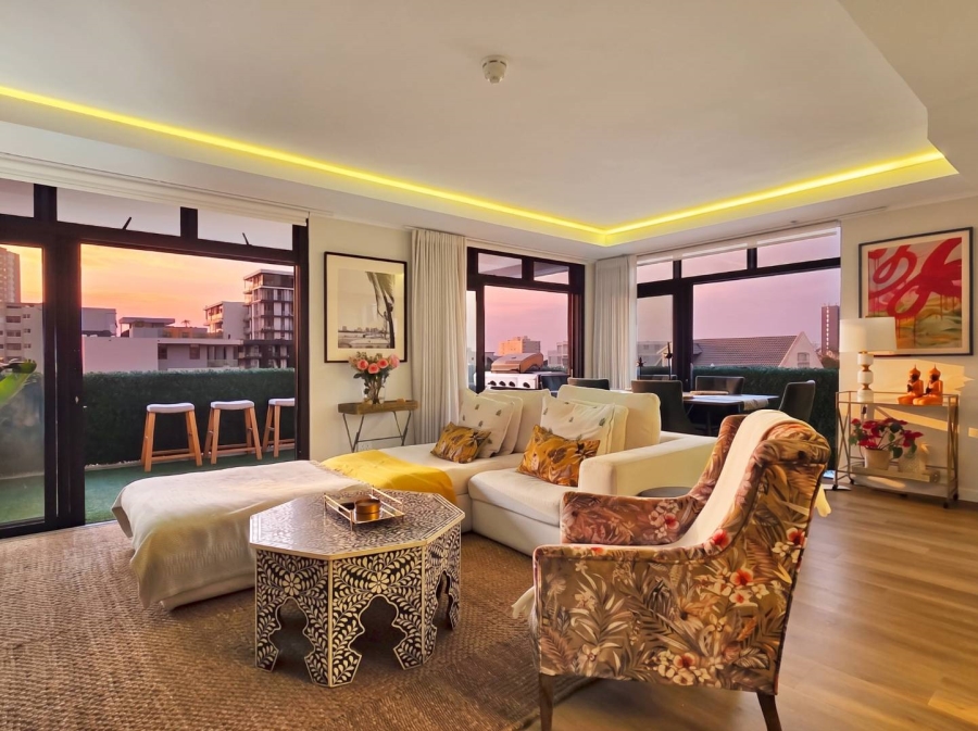 2 Bedroom Property for Sale in Sea Point Western Cape